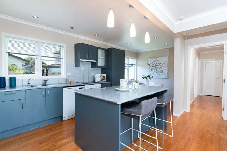 47 Hereford Street Te Atatu Peninsula_2