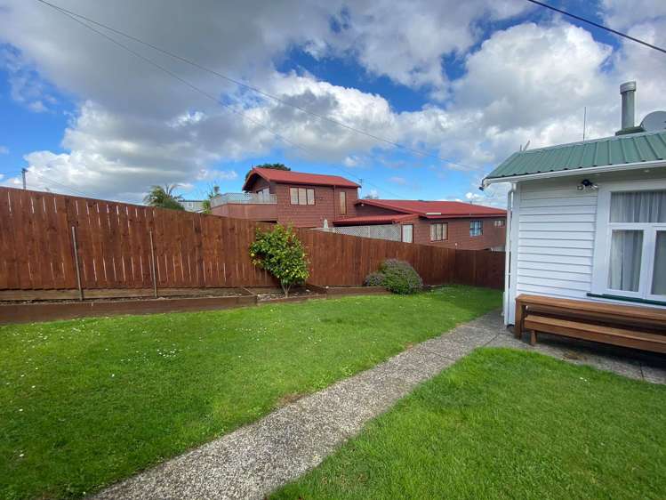 130 Golf Road Titirangi_8