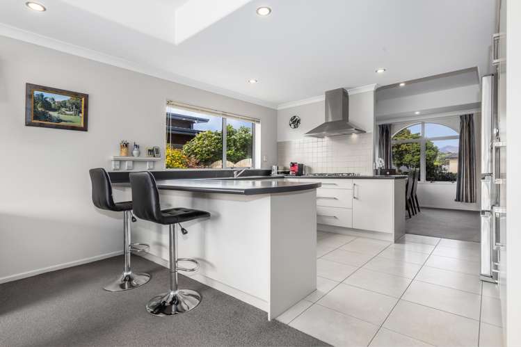 81 The Drive Paraparaumu Beach_10