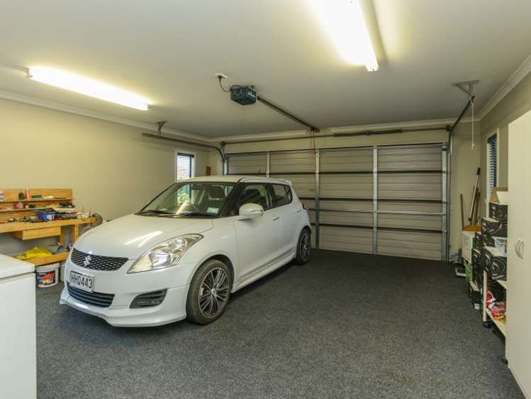 212 Nottingley Road Frimley_15