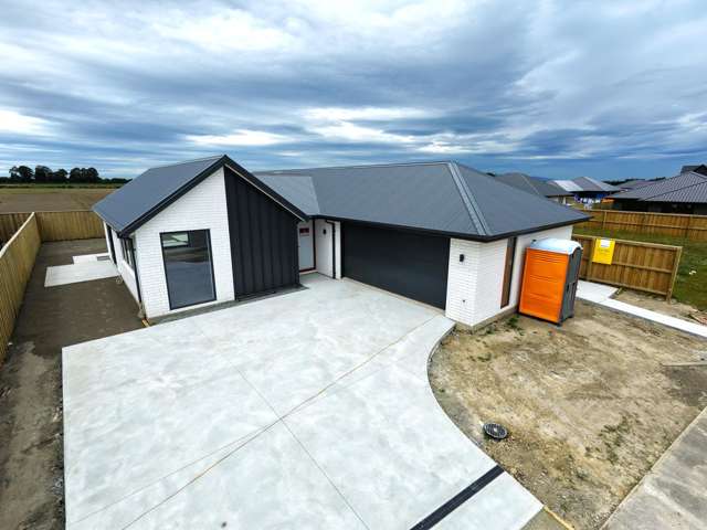 Modern Comfort, Prime Location