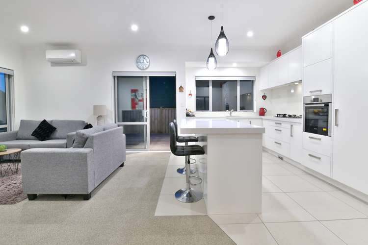 8 Sibling Court Silverdale_3