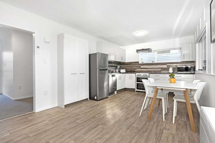 1 Goldie Place Waikanae Beach_7