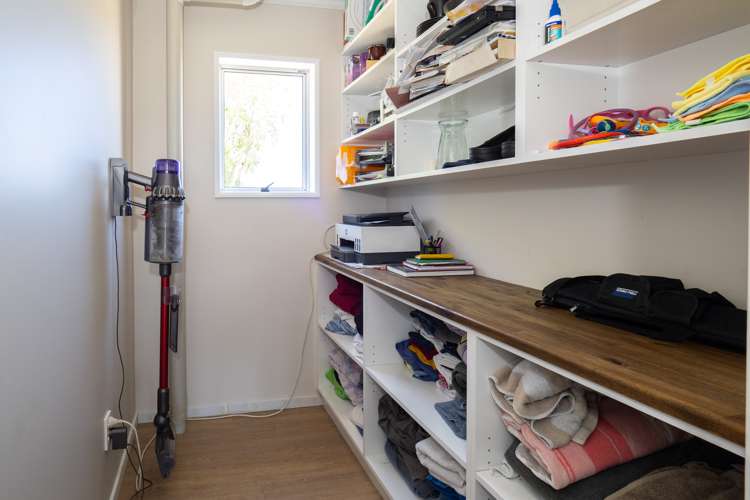 496 Boundary Road Willowby_16