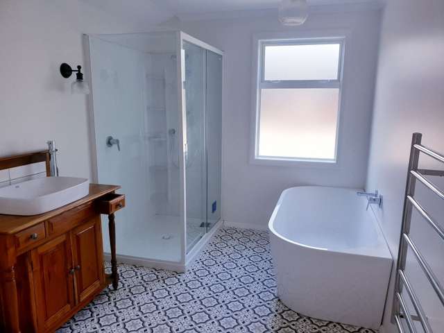 42 Matatua Road Raumati Beach_3