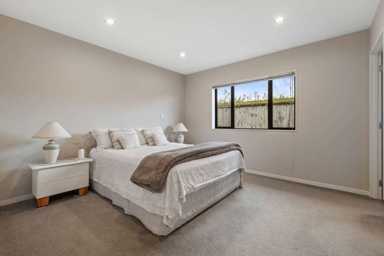34 Royalle Mews Botany Downs_8