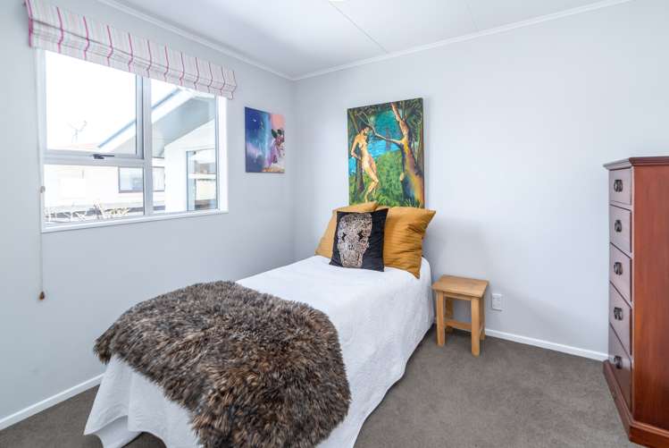 3 Cobham Place Solway_11