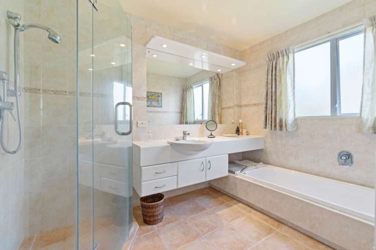 8/50 Cook Street Howick_16