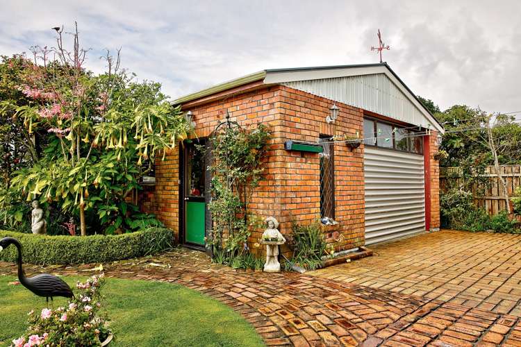 7 Cook Street Carters Beach_18