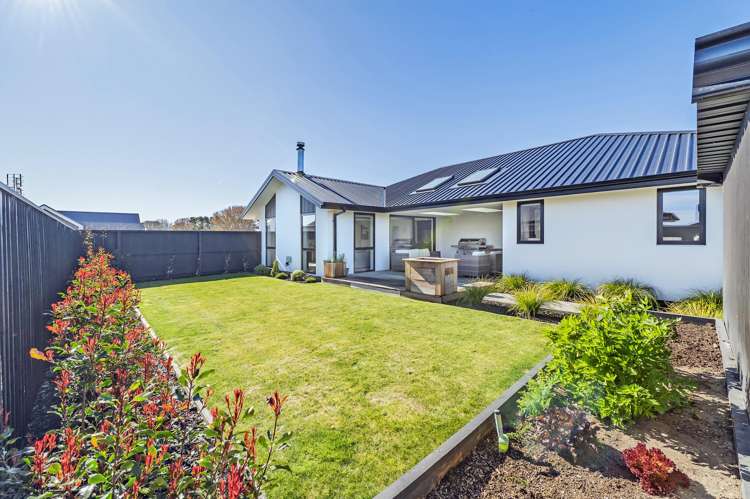 72 Halpin Drive Lincoln_25