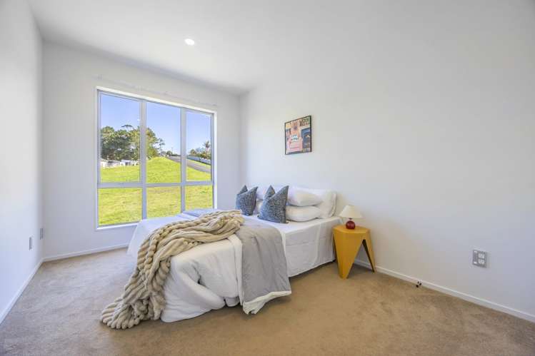 2 Myra G Place Stanmore Bay_11