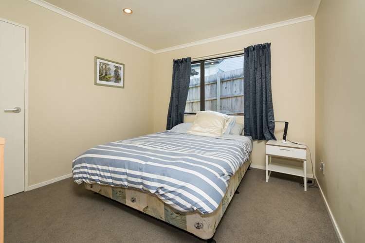 7 Northbrook Close Greenhithe_11