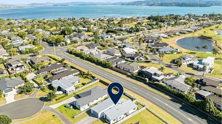 22 Sando Way One Tree Point_22