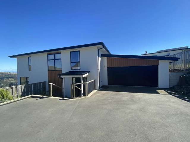 MOUNT PLEASANT - 4 BEDROOMS, 2.5 BATHROOMS, 2 HEATPUMPS, DOUBLE GARAGE