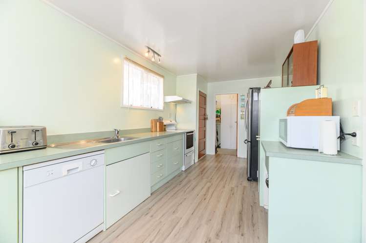 16 Pukeroa Place Papakura_9