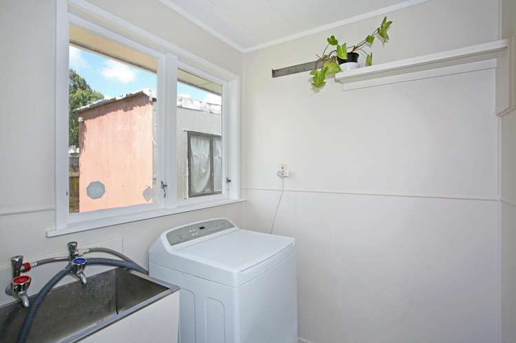 18 Burbank Avenue Manurewa_13