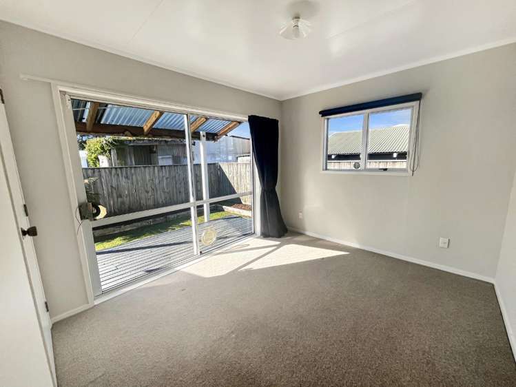 121b Lake Road 1088_5