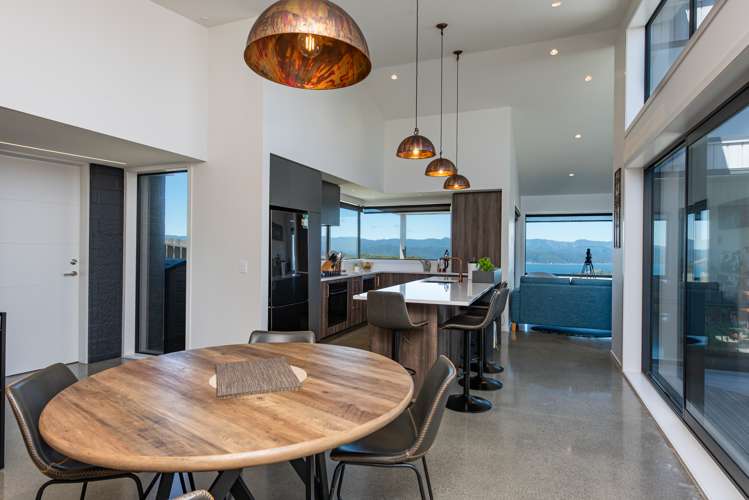 96 Cedarwood Street Woodridge_26