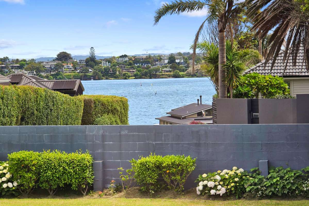 6/35 Kitchener Road_2