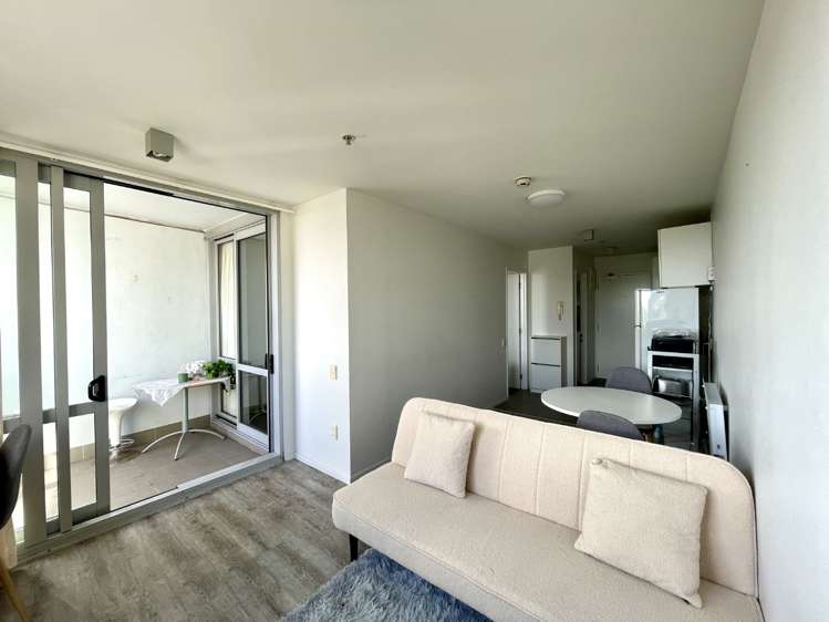 11H/15 City Road 10015_1