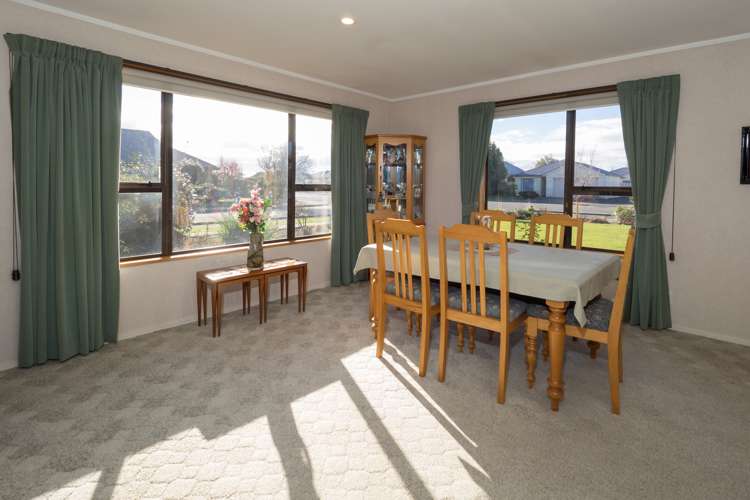 1 Falcon Drive Allenton_9