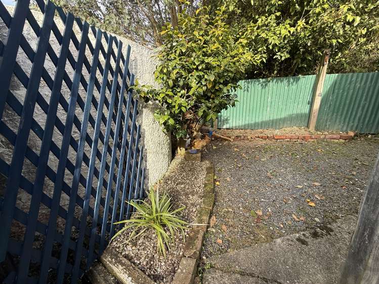 9 Rimu Street Kaka Point_14