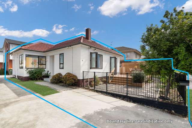 Charming family home in Waterview!