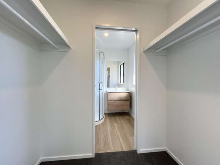 15 Silvergrass Way 11103_14