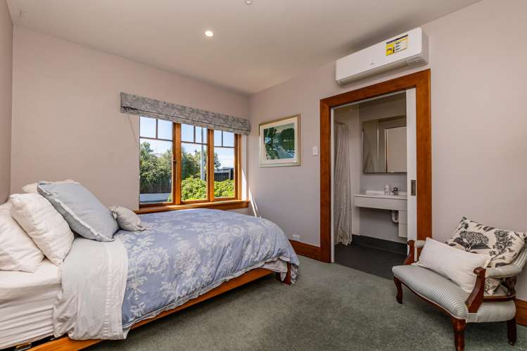 198 Le Cren Street Seaview_30