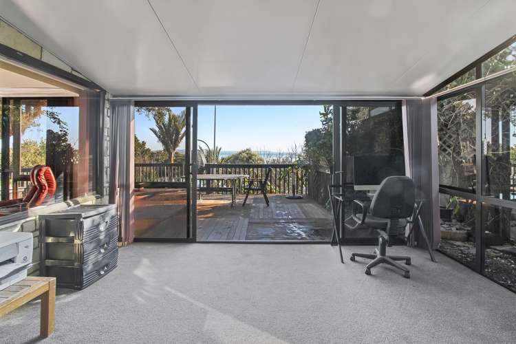 73 Torkar Road Clarks Beach_23