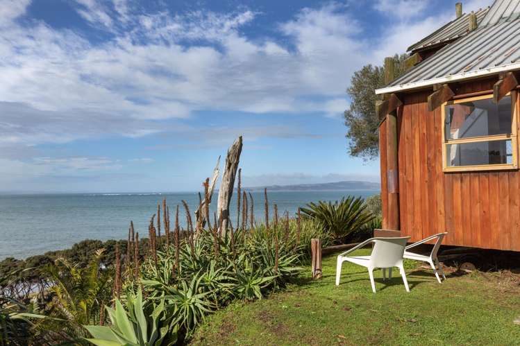 6573 Pouto Road Pouto_24