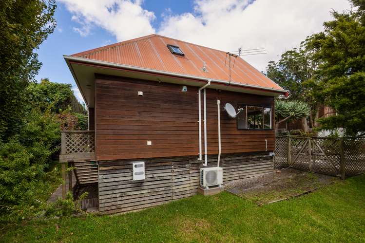 1/21a Fifth Avenue Mount Albert_21