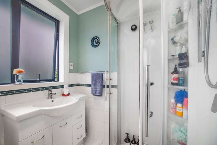 26 Elwyn Crescent Green Island_12