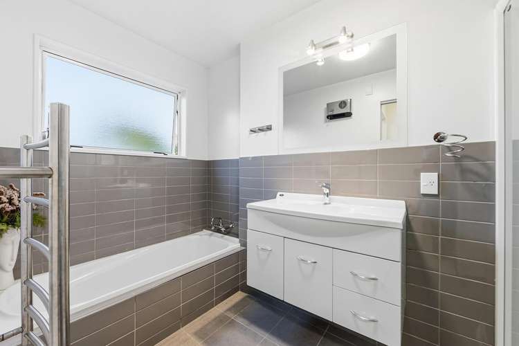 30 Te Ara Crescent Diamond Harbour_14