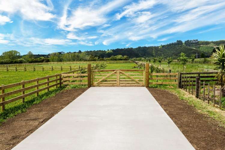 250 Monument Road Clevedon_2