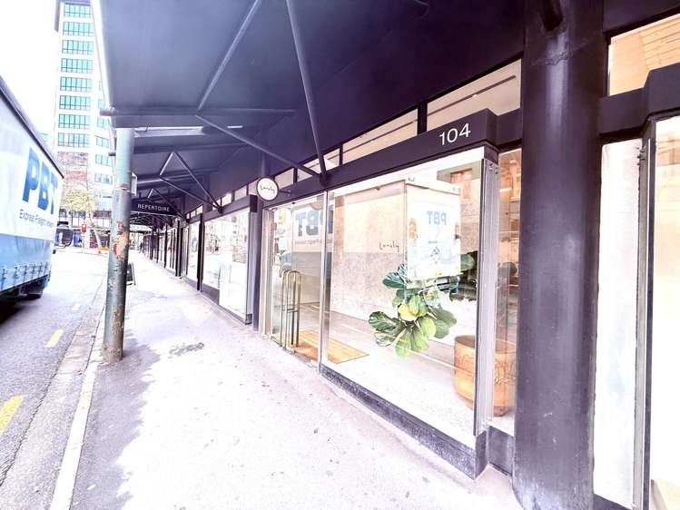 Shop 4/98-110 Victoria Street Te Aro_2