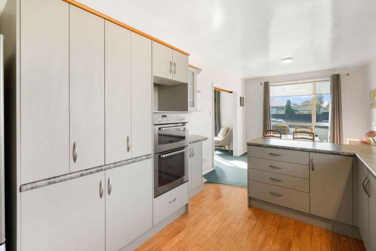 10 Seymour Street Hornby_11