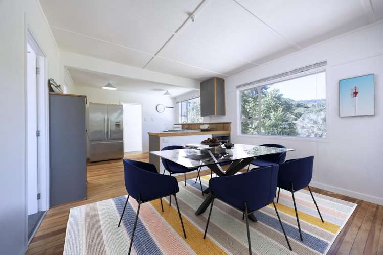 95 Marine Parade North Piha_11