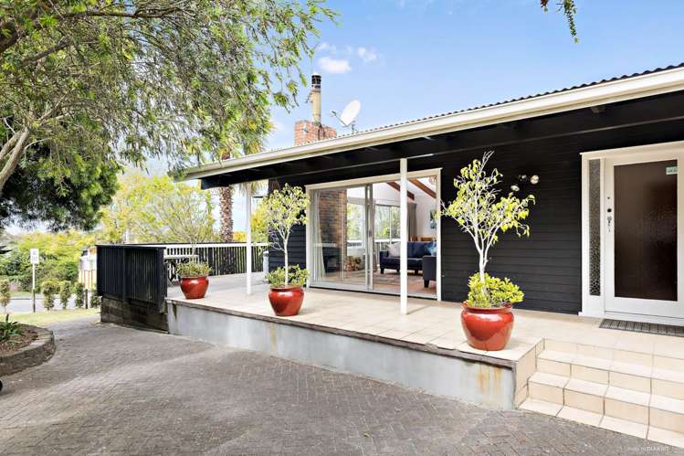 77 Willerton Avenue New Lynn_12