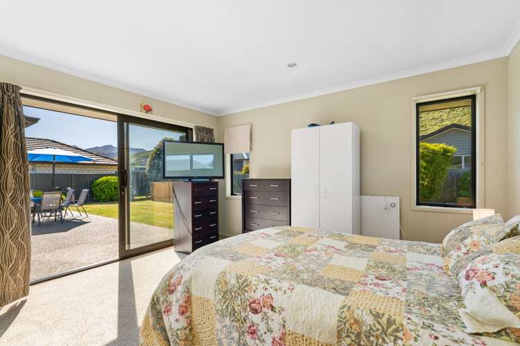 3 Banbury Terrace Lower Shotover_13