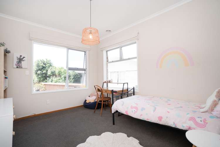 8 Perth Place Awapuni_22