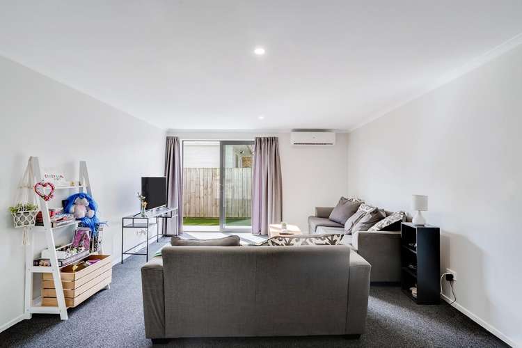 2/12 Beaumont Street Hamilton East_7
