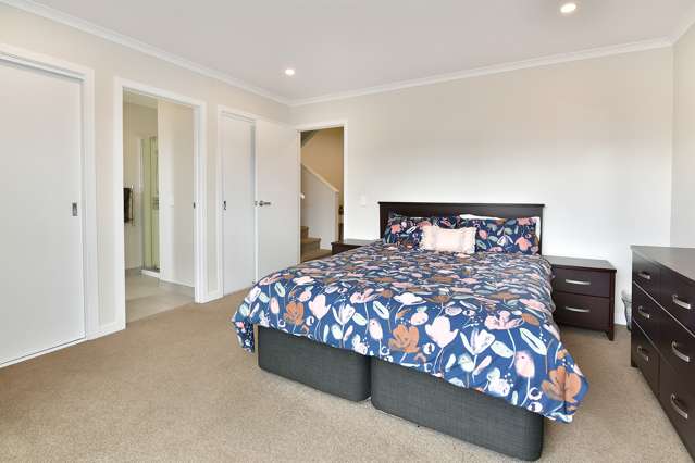 70 Arrowsmith Drive Flat Bush_3