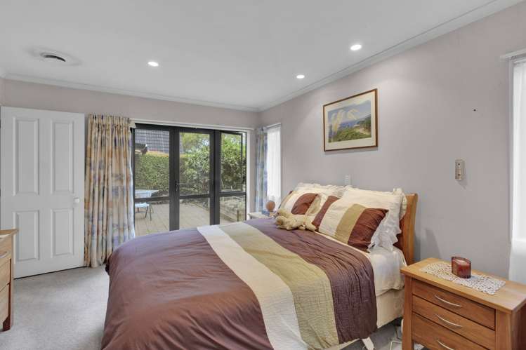 14 Sandalwood Drive Dinsdale_9