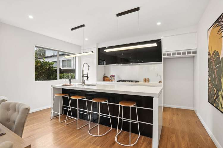 680 Mount Albert Road Royal Oak_21