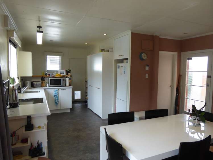 42 Treadwell Street Naenae_3