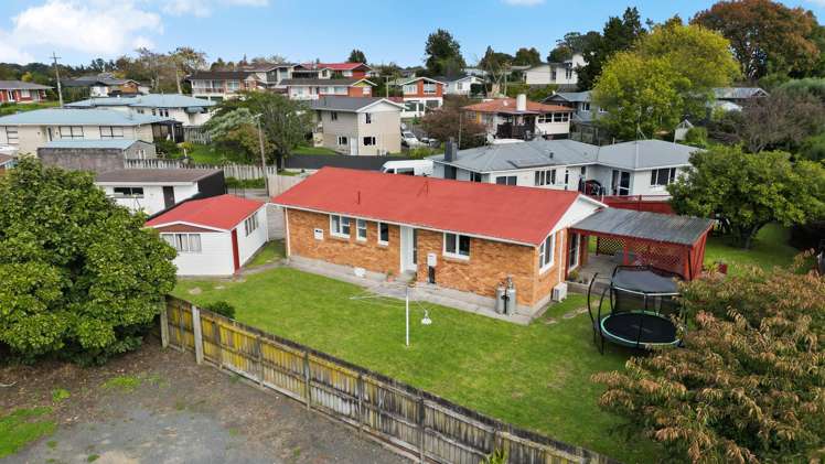 33 Garden Heights Avenue Glenview_24