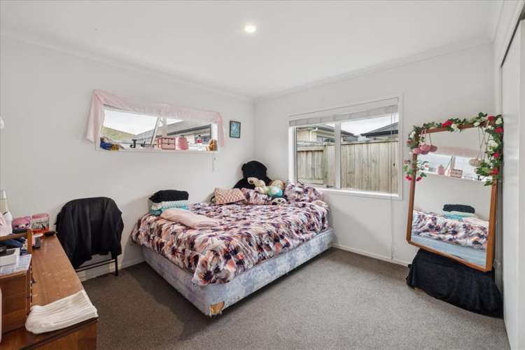 44 Awataha Crescent Pyes Pa_10