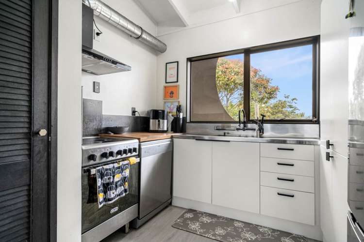 2/177 Edmonton Road Te Atatu South_5