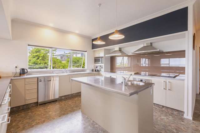 62 Beach Road Porangahau_3